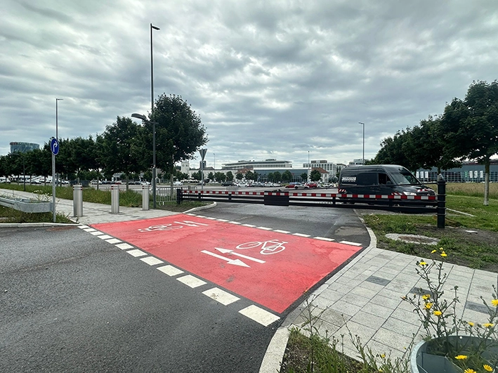 Sicherheitsschwenktor SecuGround